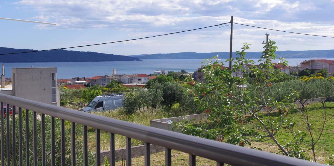Apartment Lumago Kaštela Екстериор снимка