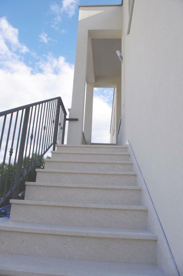 Apartment Lumago Kaštela Екстериор снимка