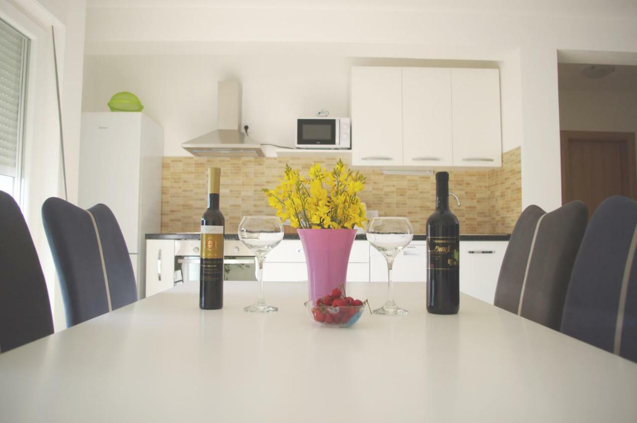 Apartment Lumago Kaštela Екстериор снимка