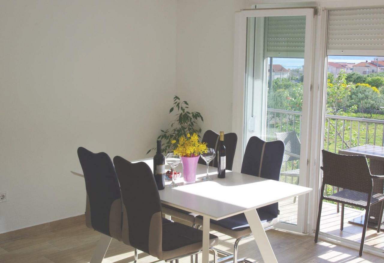 Apartment Lumago Kaštela Екстериор снимка