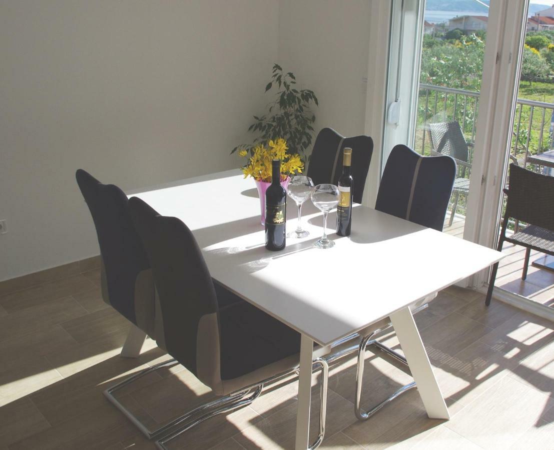 Apartment Lumago Kaštela Екстериор снимка