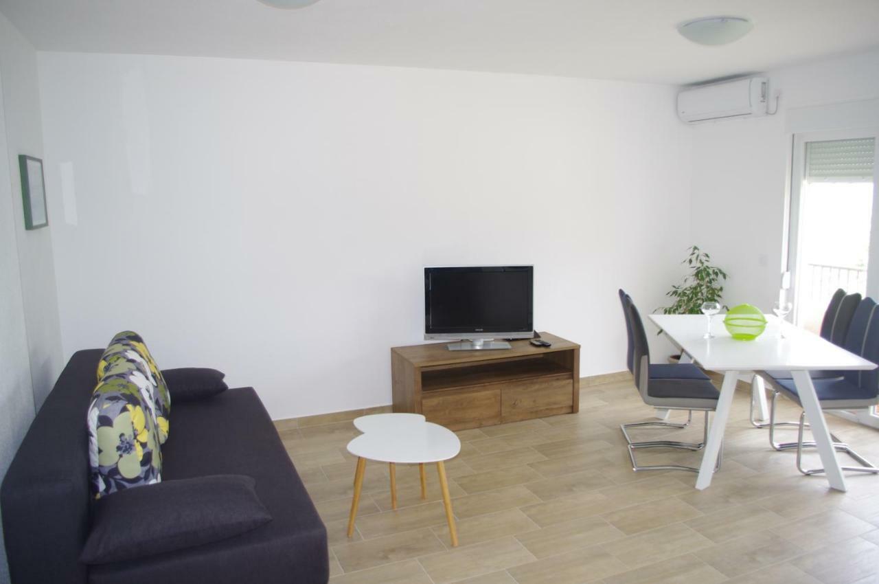 Apartment Lumago Kaštela Екстериор снимка